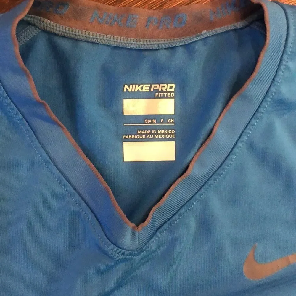 Womens Nike pro work out top